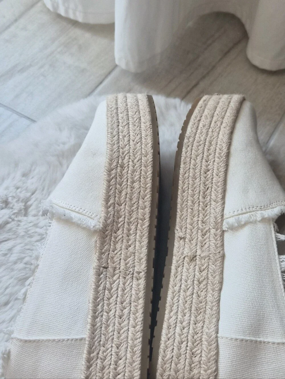 TOMS Valencia White Canvas Platform Espadrilles Slip On Shoes 7.5